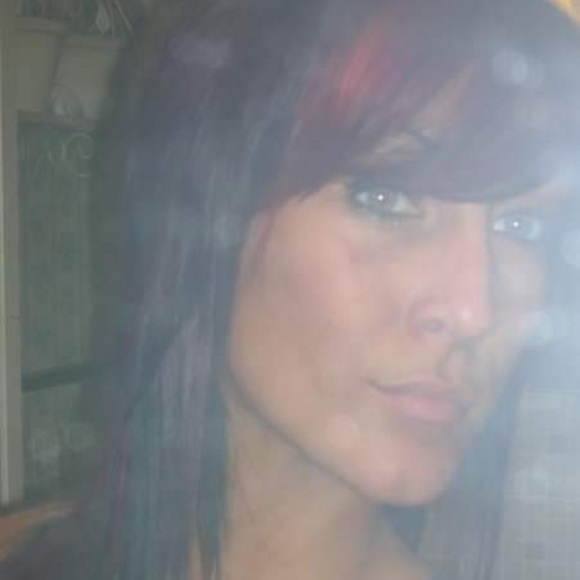 Meet your Posher, Christina - Picture 1 of 1